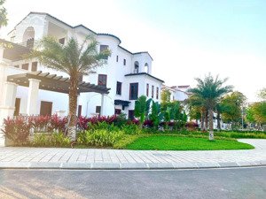 bán biệt thự vista lago nam an khánh, dt 429m2 vài bước ra hồ giá chỉ 160tr/m2