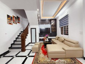 nhà trung tâm kim giang - thanh trì - diện tích 35m2 6.75 tỷ - ô cách 9m, mặt tiền 6m