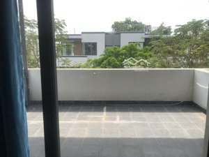 cho thuê phòng ban công lã xuân oai quận 9