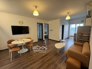 cho thuê căn hộ 2 phòng ngủ tòa ct13 võ chí công, tây hồ