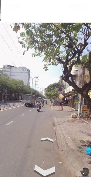 cho thuê nhà mặt tiền minh phụng, p.9, q.11 giá 10tr.