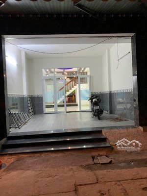 sập hầm chỉ 4 tỷ 85, bán nhà 3 tầng, kiệt ô tô thông, đường ông ích đường, dt: 100m2, ngang 5m
