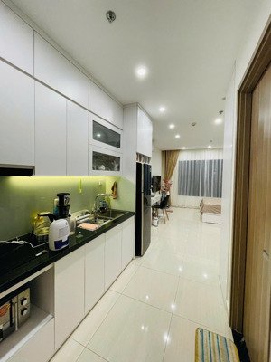 chính chủ cần bán nhanh căn hộ studio full nội thất 32m2 khu s1 view bể bơi giá 2ty32 bao phí