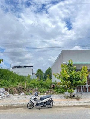 sang gấp mt phan huy ích, tân phú, đồng xoài, bình phước 120m2 , gần chợ đồng xoài , 100% thổ cư