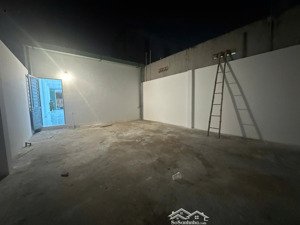 nhà mặt tiền diện tích: 180m2 (9m x 18m) đường số 10, ngay kdc bình hưng, bình chánh