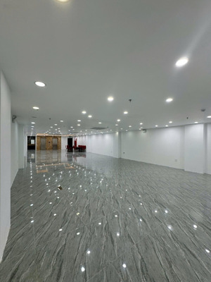 cho thuê nhà mặt phố chùa láng, dt t1: 85m2, t2: 120m2, mt 4.5m, giá 48tr, lh 