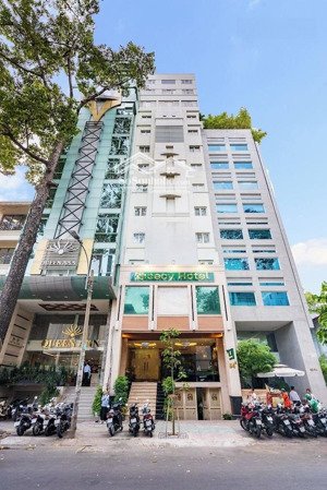 bán nhà mặt phố bùi thị xuân 317m2, mặt tiền 16 m, dài 22 m,269 tỷ