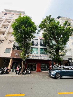 nhà mặt tiền giá tốt! nằm ngay đường 52 54 56 mạc thị bưởi phường bến nghé quận 1