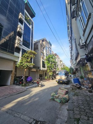 +toà nhà 3 trong 1 vị trí đắc địa trung tâm hidone lai xá royal park - xây mới- thang máy - ccmn c