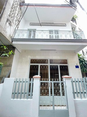 cho thuê nguyên căn, nhà 2 tầng mới đẹp, lê văn sỹ pn, ngang 4.6m rộng rãi, 48m - chỉ 15tr/tháng