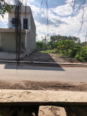 lô đất đường tỉnh 242 ,100m2 vị trí: yên thế pháp lý sạch, sẵn sổ