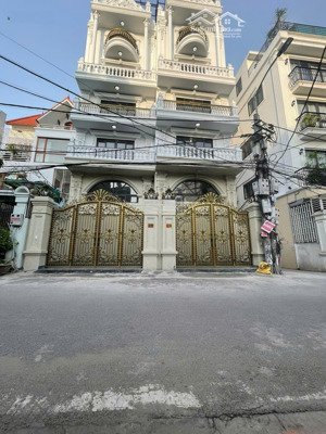 bán nhà thạch bàn 80m2 x 7 tầng x 5,5m mặt tiền, thang máy, đường 3 ô tô tránh, kinh doanh