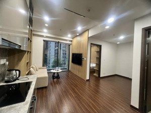 cơ hội đầu tư căn 1pn + tòa m1 sẵn sổ, không vay, full nội thất, hướng tn, giá bán 3 tỷ1 bao phí