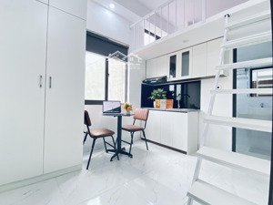 chính chủ cho thuê phòng gác xép gần phố phạm ngọc thạch đối diện vincom