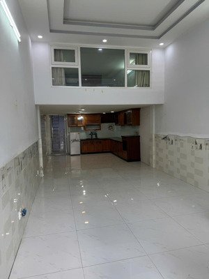 tôi cần bán chung cư 82m2 lão tử - p14 - quận 5. giá 3 tỷ