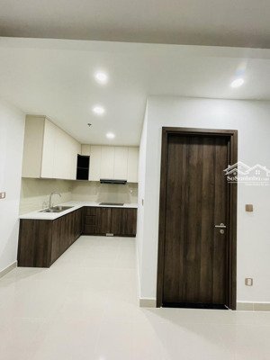 duy nhất 1 căn hộ cao cấp 2pn - đã có sẵn nội thất: 11 triệu/tháng - cc q7 boulevard