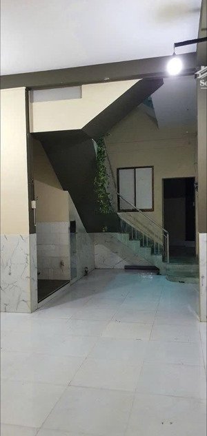cho thuê nhà hẻm 4m (xh) hoàng hoa thám, p. 13, q. tân bình giá 18tr