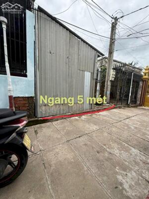 Còn sót lại 1 nền duy nhất Sát chợ Bến Tre