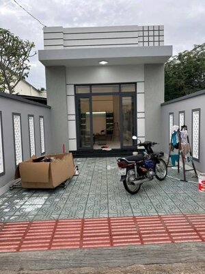 BÁN nhà mới hoàn thiện, Có giấy phép xây dựng