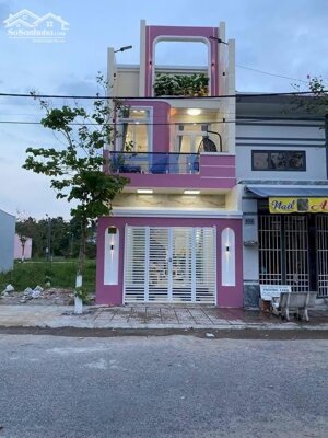 NHÀ 1 TRỆT 1 LẦU MỚI XÂY TẶNG FULL NỘI THẤT CAO CẤP KHU DÂN CƯ TRƯỜNG AN TP VĨNH LONG