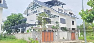 chính chủ gửi bán bt trục chính đường đôi kđt ngôi nhà mới, quốc oai. dt 340m2, giá 26 tỷ