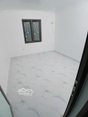 bán căn nhà thiên lôi 3,5 tầng giá chỉ 2,3x tỷ