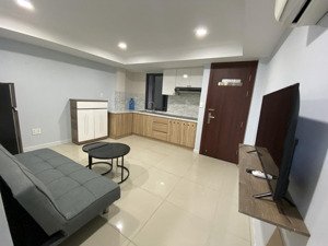 chung cư mini 1 phòng ngủ ban công - thang máy - ngay ngã tư phú nhuận