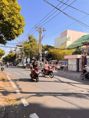 bán nhà mới đẹp mặt tiền âu dương lân, q.8, dt siêu khủng gần 150m2, 6 tầng, nhỉnh 24tỷ