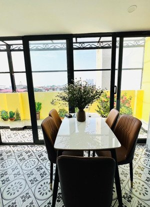 cần bán gấp nhà 5 tầng-40m2-m tiền 4- giá 6,6 tỷ. văn trì-minh khai- bắc từ liêm.