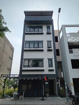 tòa căn hộ shop house fpt - duy nhất có thang máy - 4 tẩng 8,3 tỷ