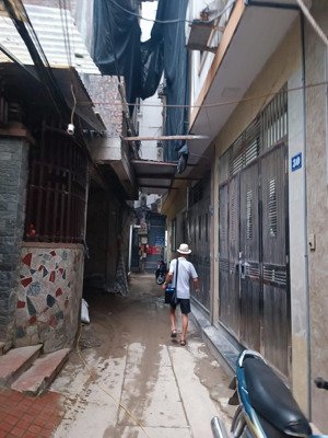 bán cc mini tại triều khúc, 9,9 tỷ, 43m2, 12pn, 12wc, dòng tiền 50tr/ tháng có thang máy báo pccc
