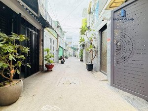 tôi bán nhà ngộp 81m2 cho thuê 23triệu/tháng. lý nam đế - phường 7 - quận 11 gần lotte mart