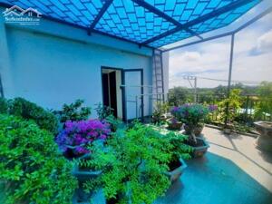 Nhà đẹp lô góc xung quanh cây xanh mát mẻ gần mé sông 80M2 - Giá hơn 4 tỷ