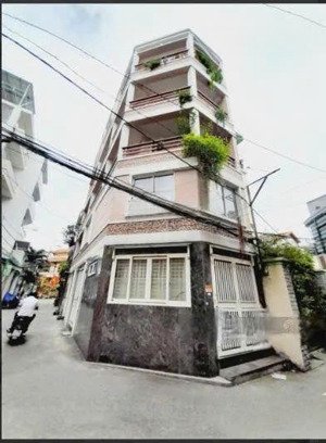 chính chủ căn nhà góc 2 mt-hxh đoàn thị điểm p1-pn-4,5m x 13m (48,8 m2)- 5 tầng-giá chỉ 17,5tỷtl