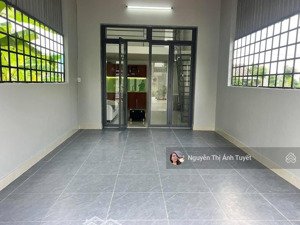 nhà 3 phòng ngủ, sổ hồng riêng, sân xe hơi, 4x18m, giá 1.63 tỷ