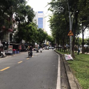 mặt tiền trường sa phú nhuận giá giảm 8.2 tỷ, đoạn 2 chiều gần hai bà trưng, dt 3.5x10m, trệt 1 lầu