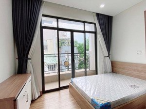 cho thuê studio full nội thất ban công đường ngô gia tự quận 10