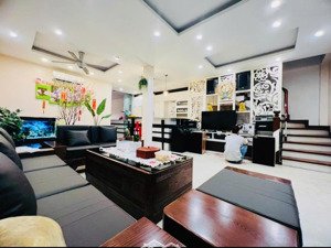 nhà phân lô nguyễn hoàng, nam từ liêm. dt 43m2* 4 tầng* mt khủng. lô góc - mặt ngõ ôtô - 50m ra phố