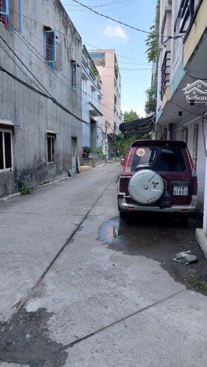 5 tỷ 100 thương lượng, bán nhà 2 tầng, đường ôtô né, diện tích: ngang 4 mét - dài 16 mét