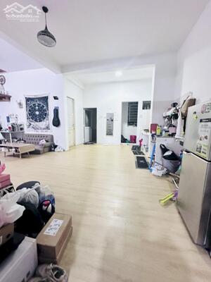  BÁN CĂN HỘ ĐÀO DUY TỪ - Q10 - 66m² - SỔ RIÊNG Giá chỉ 3.5 TỶ – Thu nhập 8TR/THÁNG Chi tiết: • 66m² – 1PN lớn, 1WC