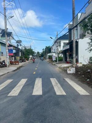 BÁN NHÀ KHU DÂN CƯ HOÀNG HẢO,THANH ĐỨC, LONG HỒ, VĨNH LONG (GẦN HỒ BƠI)