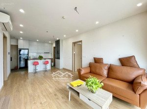 cho thuê cc berriver 390 nguyễn văn cừ - 3pn - full nội thất - tầng trung - gần trường chợ.