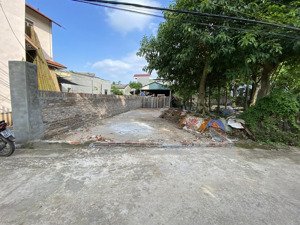 cần bán 80m2 đất thổ cư tại trung hòa, trường yên, cm, hn. giá loanh quanh 2 tỉ