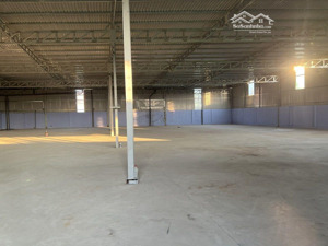 cho thuê kho xưởng 1.700 m2 giá 82 triệu / đường tỉnh lộ 830 xã lương hòa huyện bến lức long an