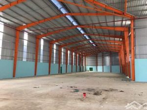 cho thuê nhà xưởng 3000m2 xưởng 1.800m2, điện 560kw, pccc tự động, giá 120 tr/tháng