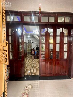  BÁN NHÀ 1 TRỆT 1 LẦU LỘ ÔTÔ . VIEW CÔNG VIÊN CỰC ĐẸP PHƯỜNG 3 VĨNH LONG