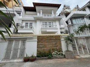 biệt thự cực chất siêu hiếm tại nguyễn thành ý, 57 tỷ, 180m2, 6pn, 6wc! hot
