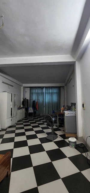 bán nhà mặt phố âu cơ, nhật tân, tây hồ. dt 90m2, 5 tầng, mt 8,2m. giá chỉ 36,5 tỷ