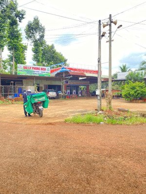 đất view hồ mát mẻ. mặt tiền nhựa. sổ hồng riêng