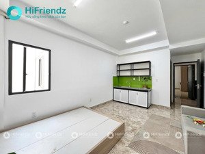 nhà mới xây phòng full nội thất cửa sổ trời thoáng mát ngay nguyễn văn lượng